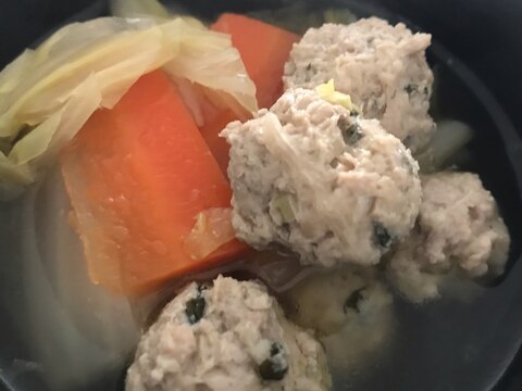 鶏団子と白菜のスープ